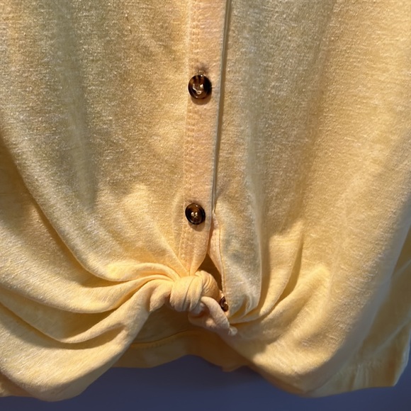 Bobbie Brooks Bell Sleeve Tie Front Button Down Lightweight Yellow Blouse Medium - Picture 4 of 6